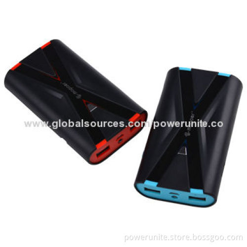3 USB Output 7,800mAh Universal Power Bank with Lithium Battery